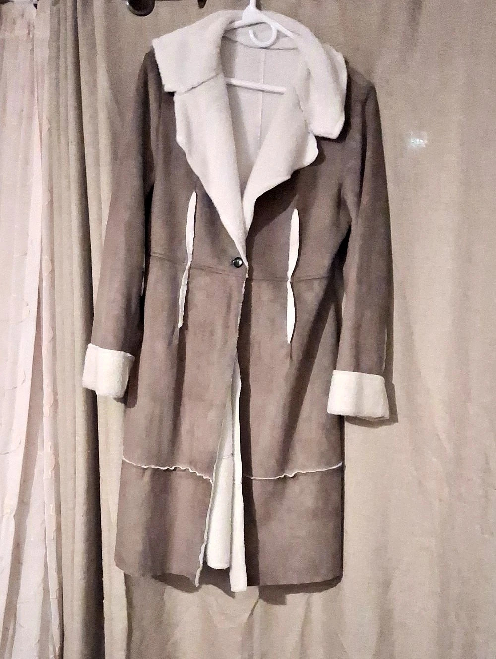Faux Shearling Trim Trench Coat in Brown & White Like New